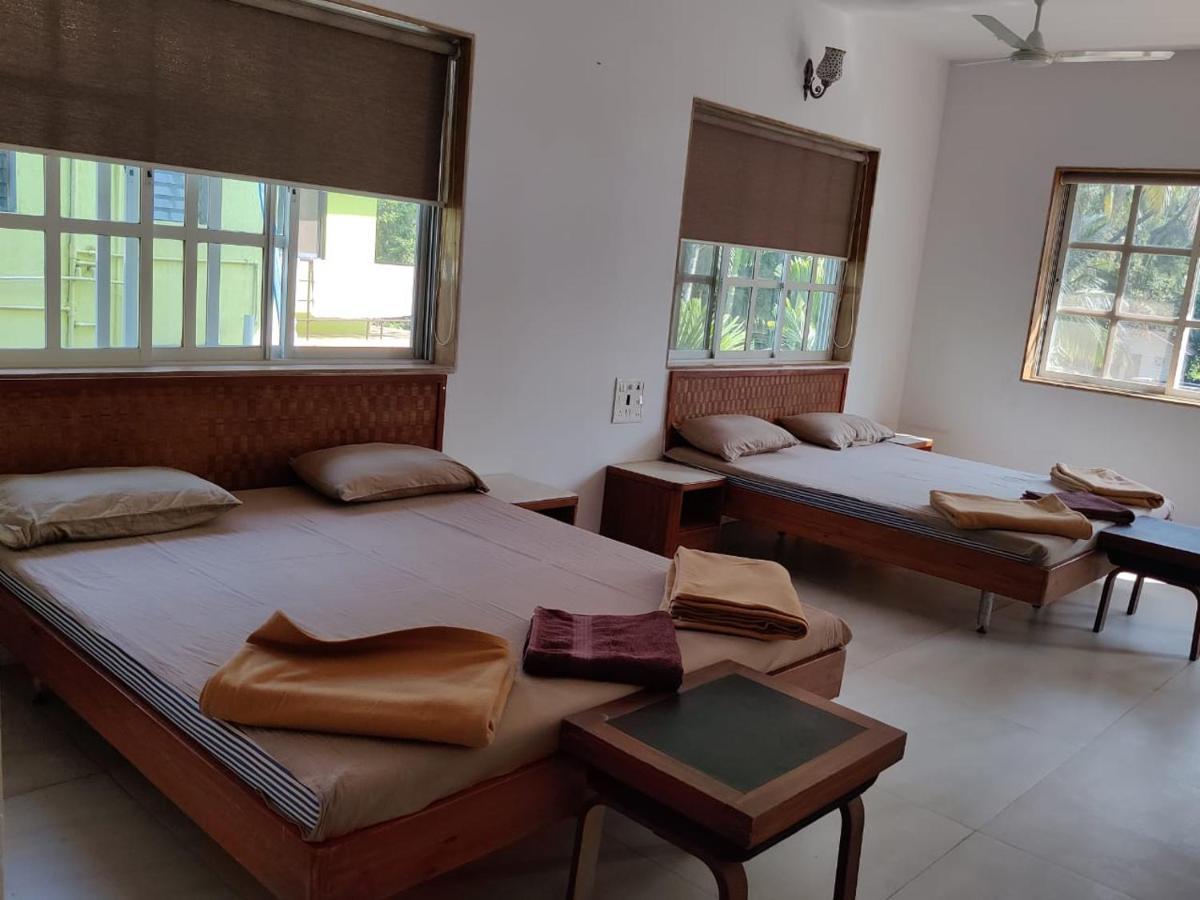 White House Beach Resort, Nagaon Ngoại thất bức ảnh