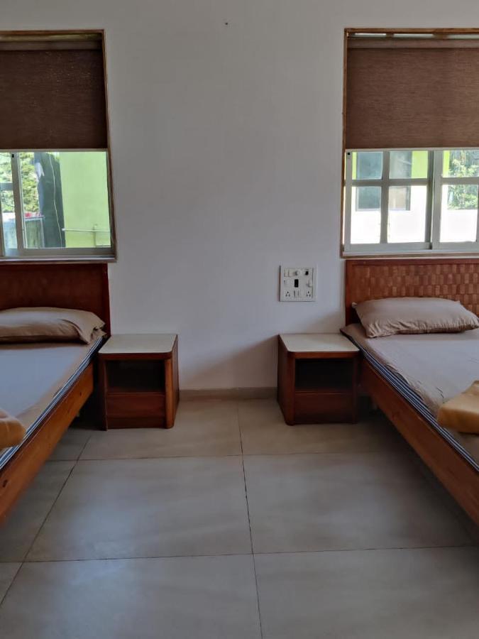 White House Beach Resort, Nagaon Ngoại thất bức ảnh