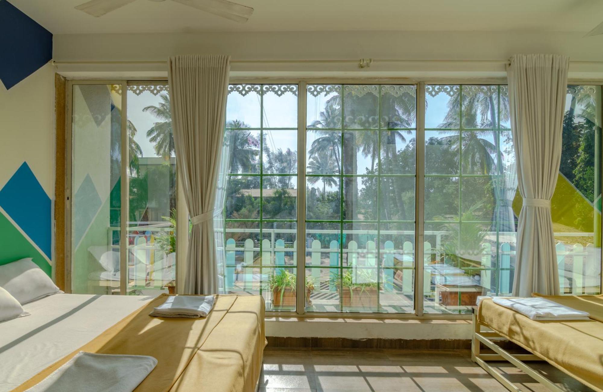 White House Beach Resort, Nagaon Ngoại thất bức ảnh