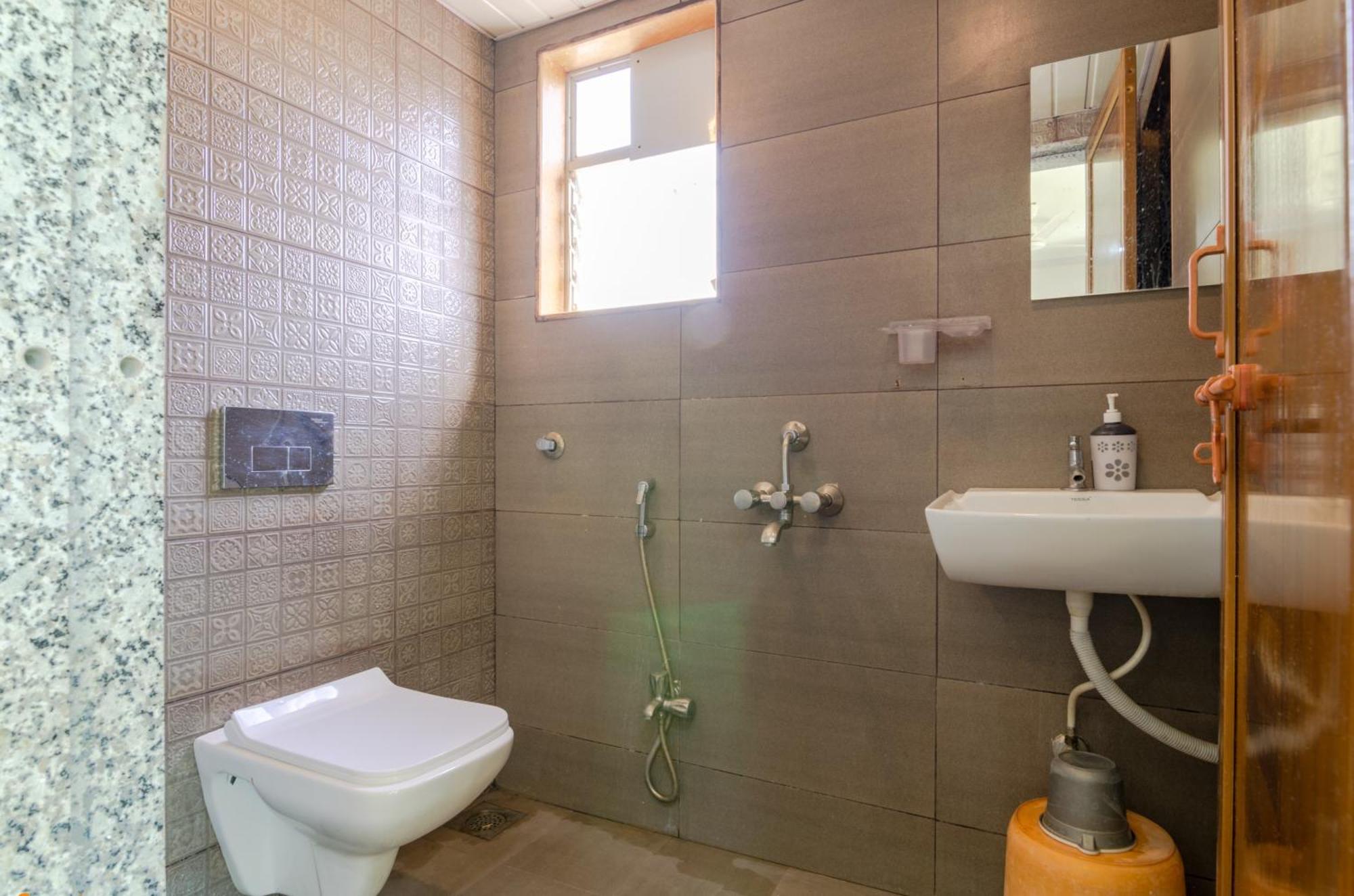 White House Beach Resort, Nagaon Ngoại thất bức ảnh