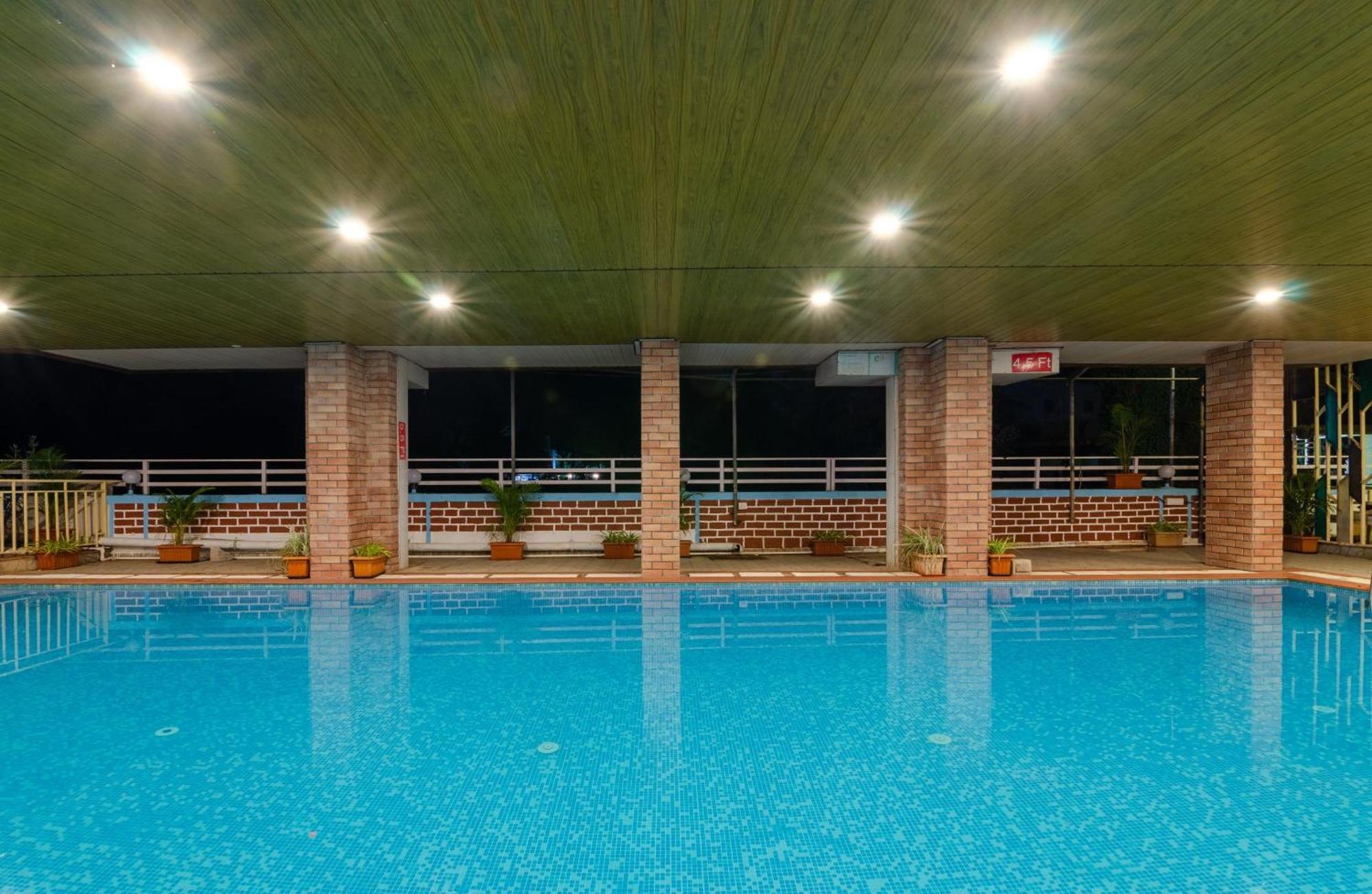 White House Beach Resort, Nagaon Ngoại thất bức ảnh