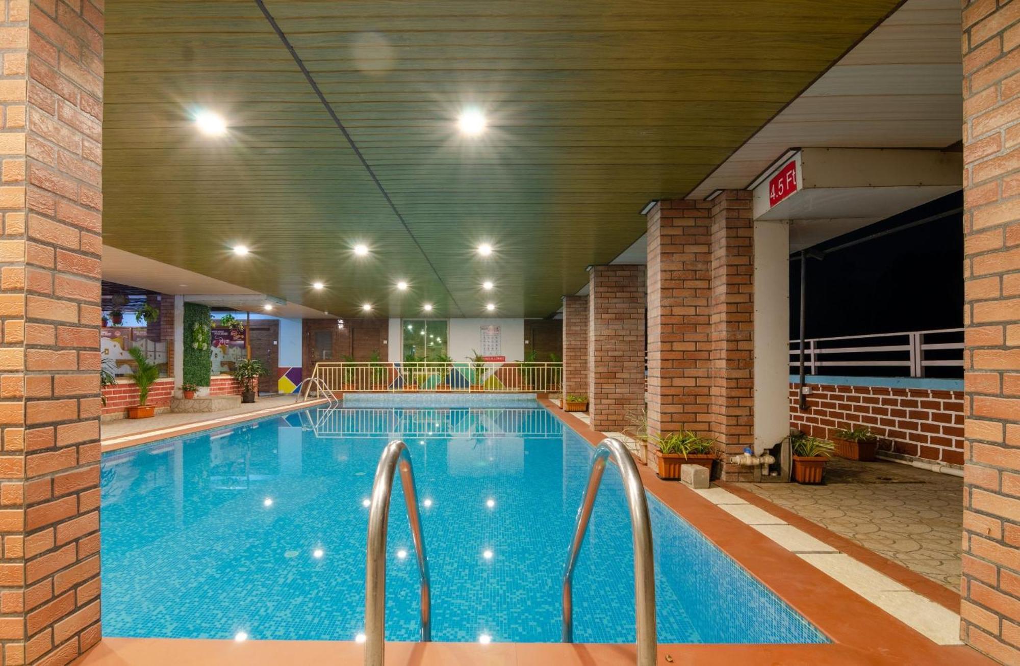 White House Beach Resort, Nagaon Ngoại thất bức ảnh