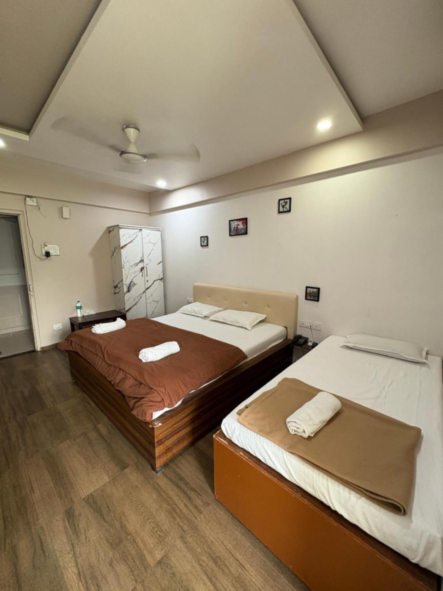 White House Beach Resort, Nagaon Ngoại thất bức ảnh