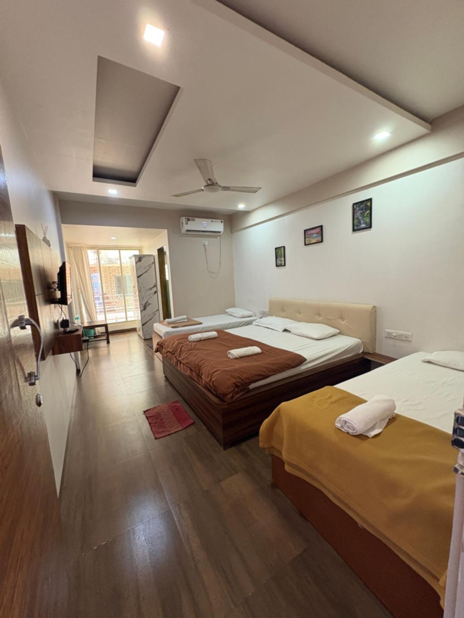 White House Beach Resort, Nagaon Ngoại thất bức ảnh